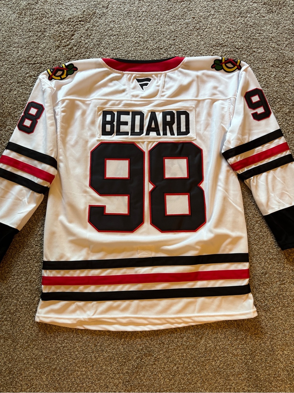 Fanatics White Chicago Blackhawks #98 Jersey with Multicolor Logo - Picture 2 of 4